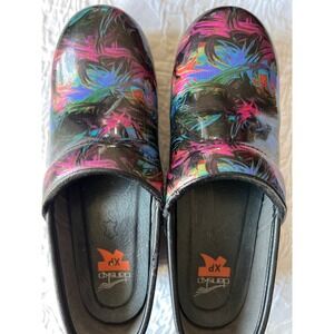 Dansko patent leather colorful tropical print 38/7.5